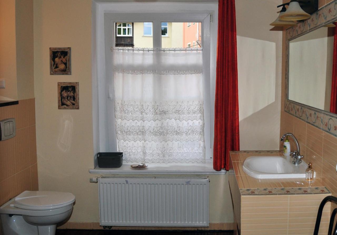Apartamenty W Starym Kinie Swieradow-Zdroj Luaran gambar