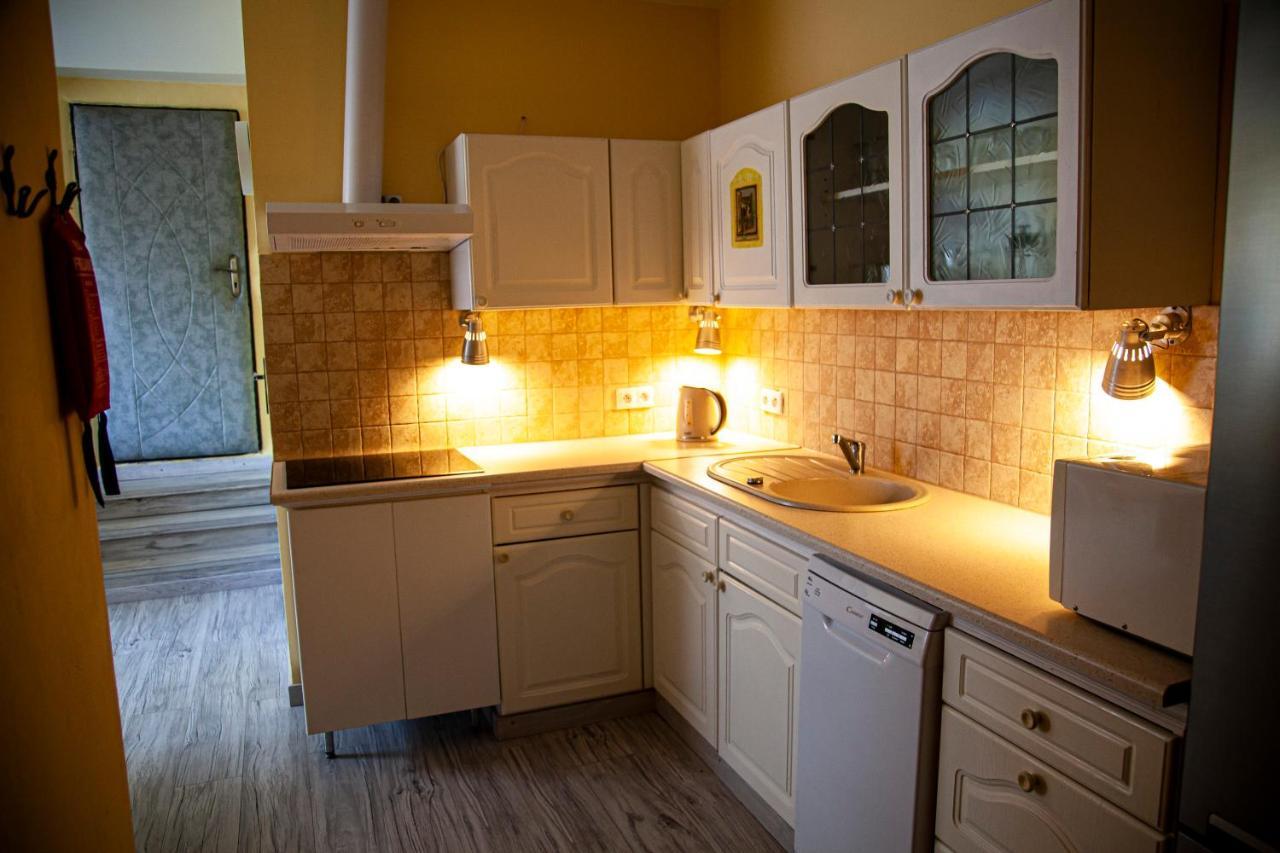 Apartamenty W Starym Kinie Swieradow-Zdroj Luaran gambar