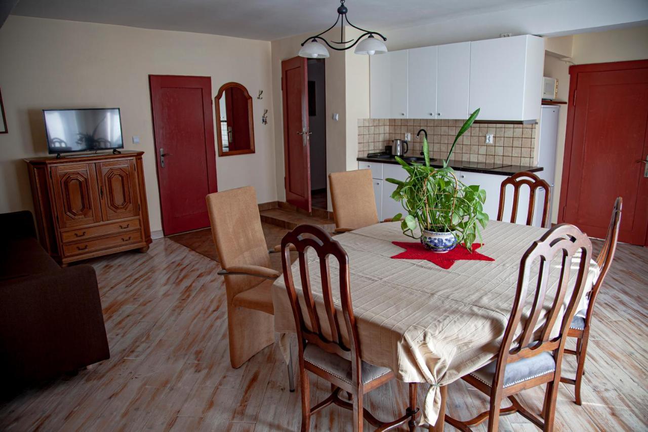 Apartamenty W Starym Kinie Swieradow-Zdroj Luaran gambar