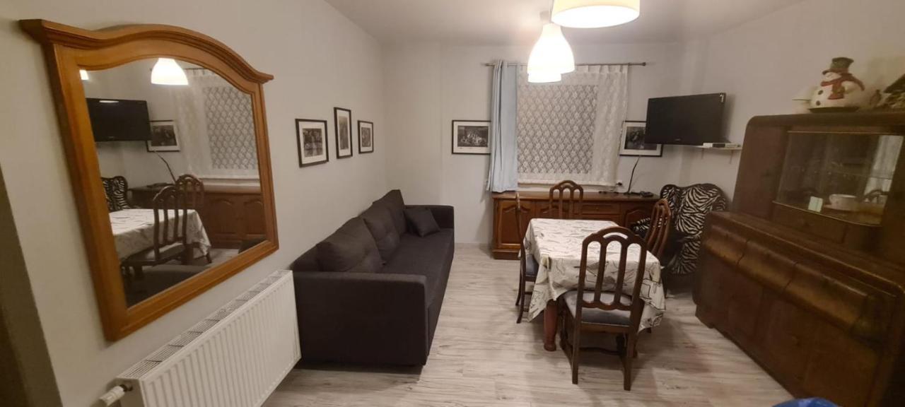 Apartamenty W Starym Kinie Swieradow-Zdroj Luaran gambar