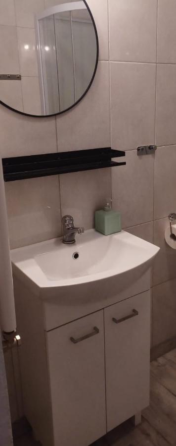 Apartamenty W Starym Kinie Swieradow-Zdroj Luaran gambar