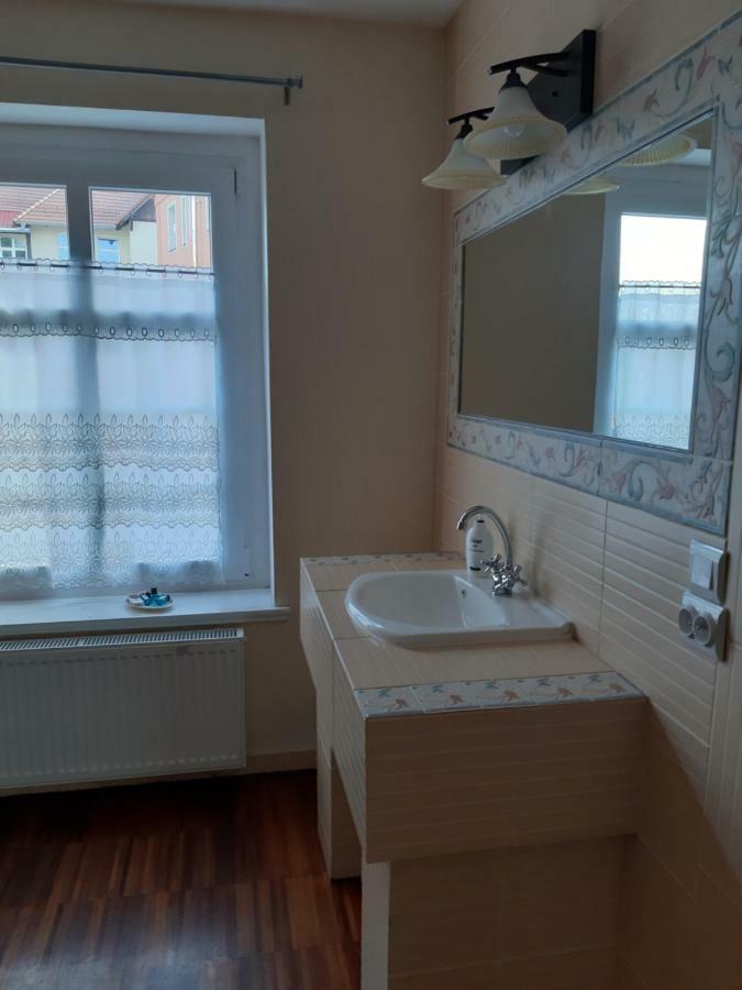 Apartamenty W Starym Kinie Swieradow-Zdroj Luaran gambar
